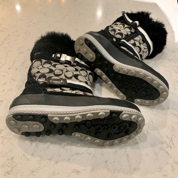 Vintage 2007 Coach snow boots - Picture 2 of 6